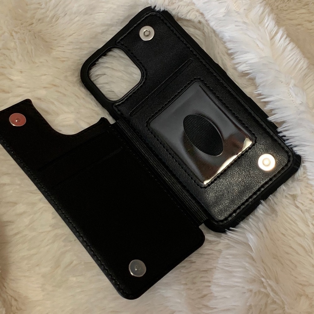 iPhone 11 Arae Leather Wallet Case
